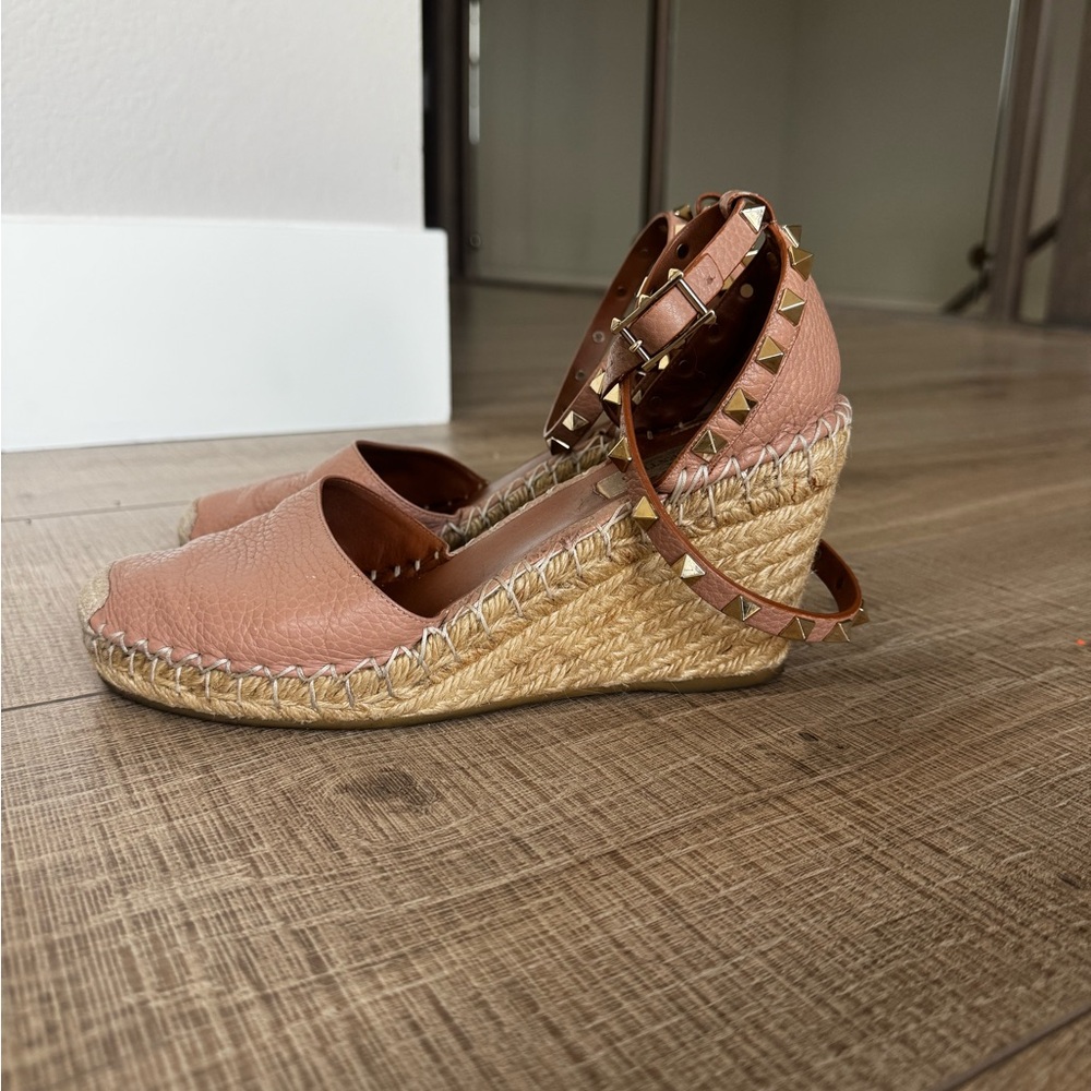 Valentino Garavani Rockstud Wedge Espadrilles - Picture 3 of 9